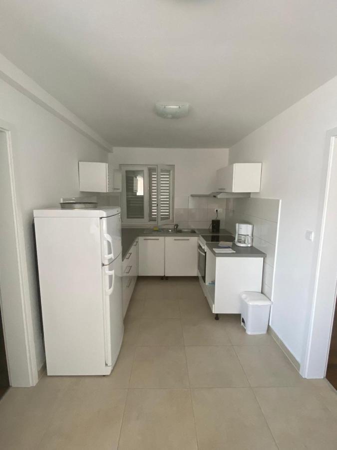 Genesis 4 Apartment โตรกีร์ ภายนอก รูปภาพ
